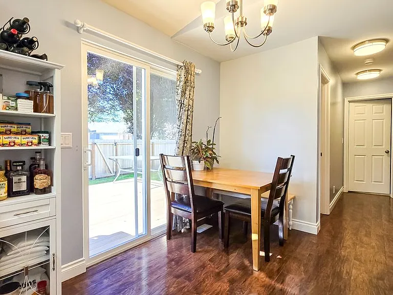 16952 Tulip Ln — Photo 6