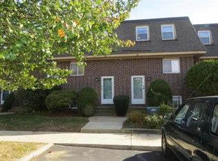 63 Walcott Valley Dr, Hopkinton, MA 01748