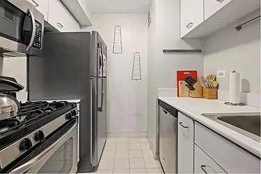 Rented by Canway Realty LLC