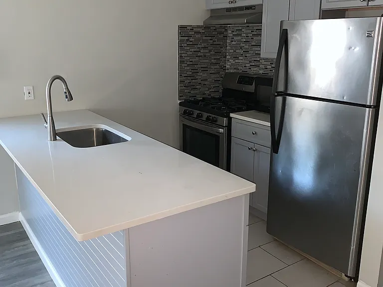 85 Jefferson St #2 — Photo 7