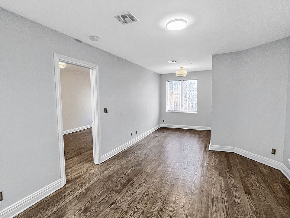 1st image of 212 Bennett Ave APT 1A