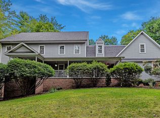 229 Reservoir Rd, Dallas, PA 18612