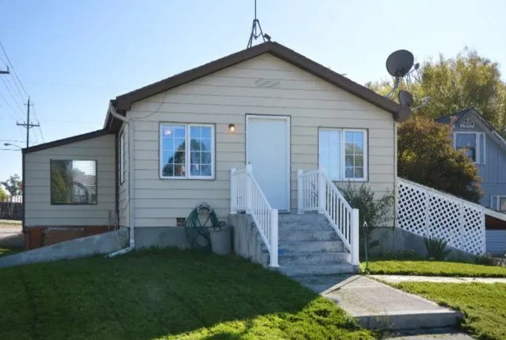 1196 Blaine Avenue - 1 — Photo 1