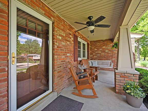 4th image of 6847 Meadowdale Cir