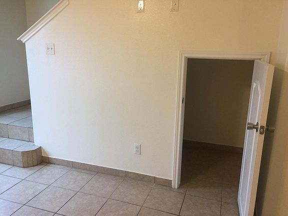 3rd image of 408 W Aurora Dr APT 1