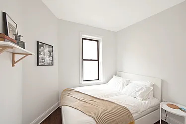 Rented by R New York