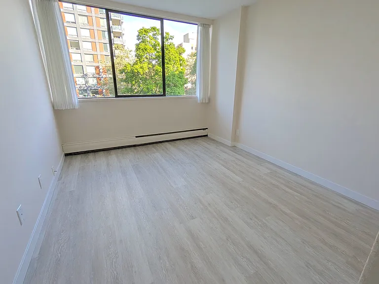1150 Jervis St — Photo 38