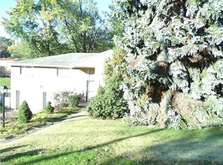 2152 Stewart Rd, South Park, PA 15129