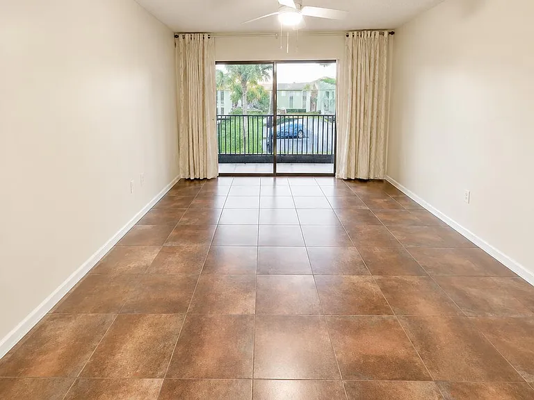 4147 NW 90th Ave #206 — Photo 4