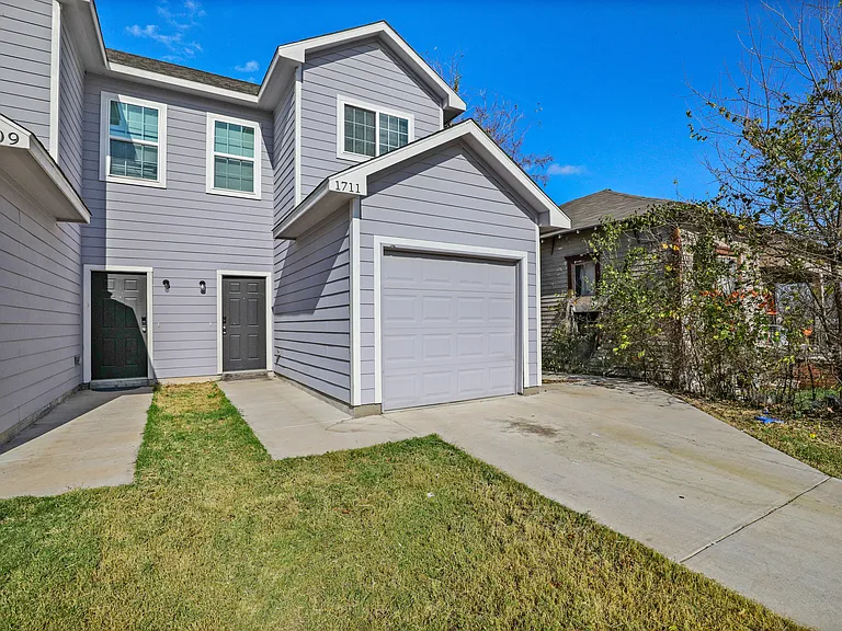 1711 E Tucker St #MAIN — Photo 15