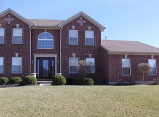 8365 Courtier Ln, Cleves, OH 45002