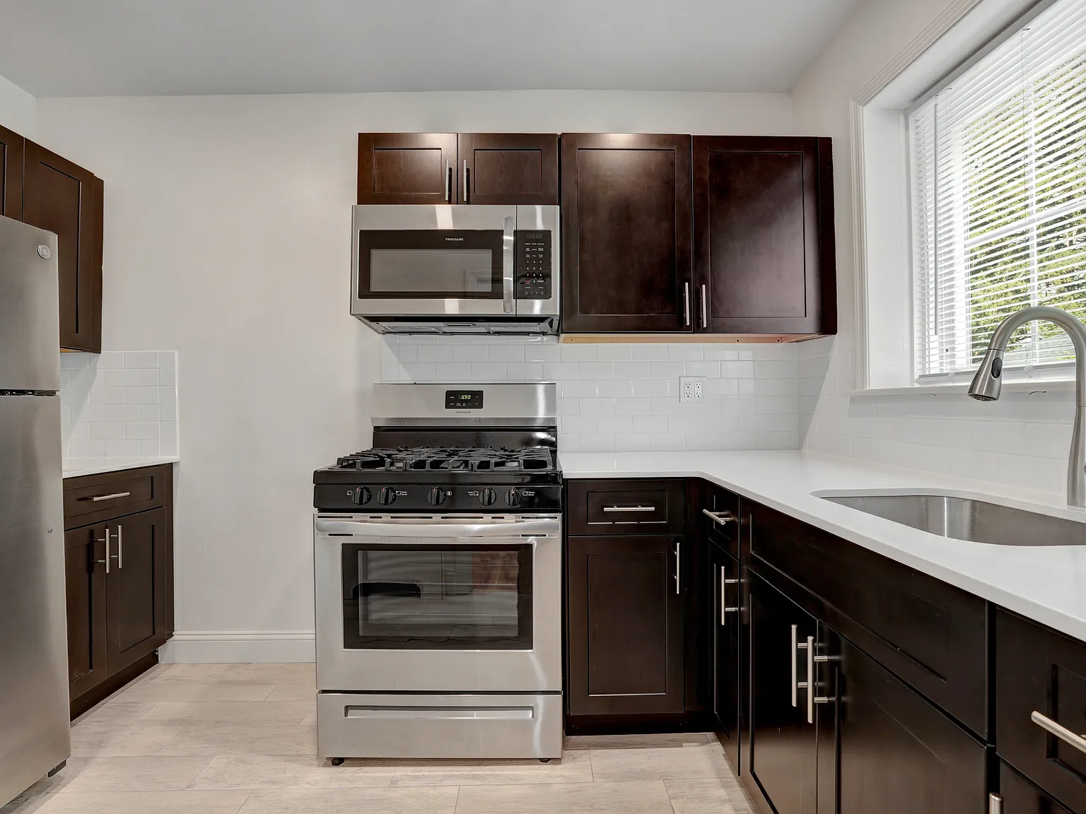Mayflower Apartments — Photo 2