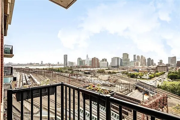 Sold by Century 21 Innovative Realty | media 24