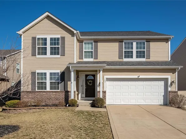 167 Fox Creek Dr, Wentzville, MO 63385