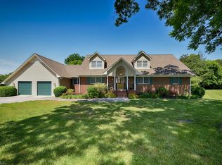 1910 Guilford College Rd, Jamestown, NC 27282