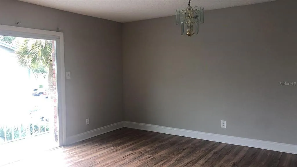 1 bed, 1.0 bath, 549 sqft, $1,250 — Photo 2