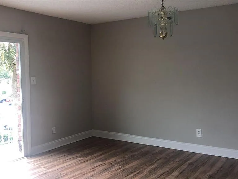 3035 George Mason Ave #D20 — Photo 2