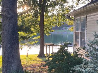4927 Vagabond Ln, Sherrills Ford, NC 28673