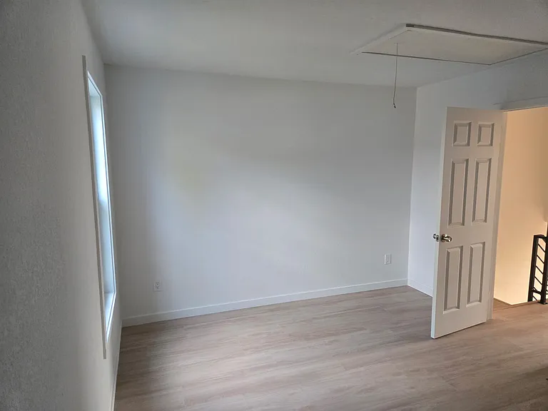 10764 Foxwood Ct — Photo 9