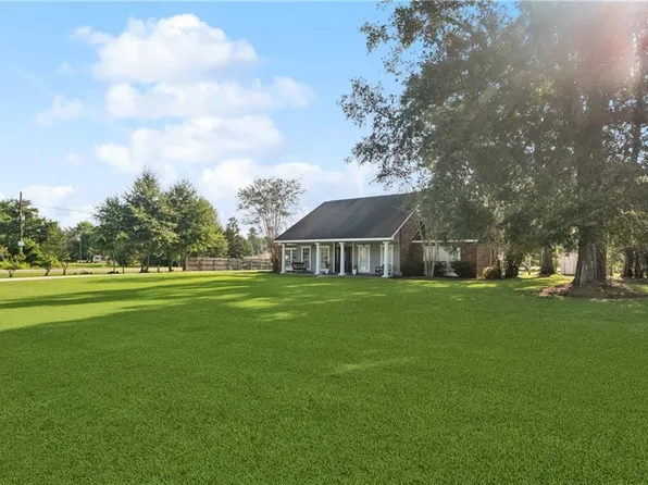 14370 Hickory Dr, Ponchatoula, LA 70454