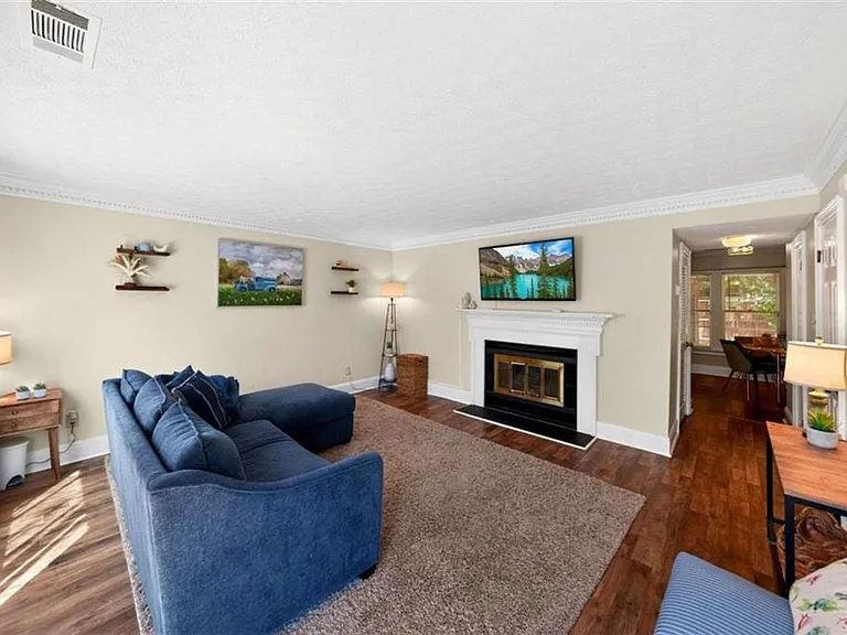 6117 Queen Anne Ct — Photo 12