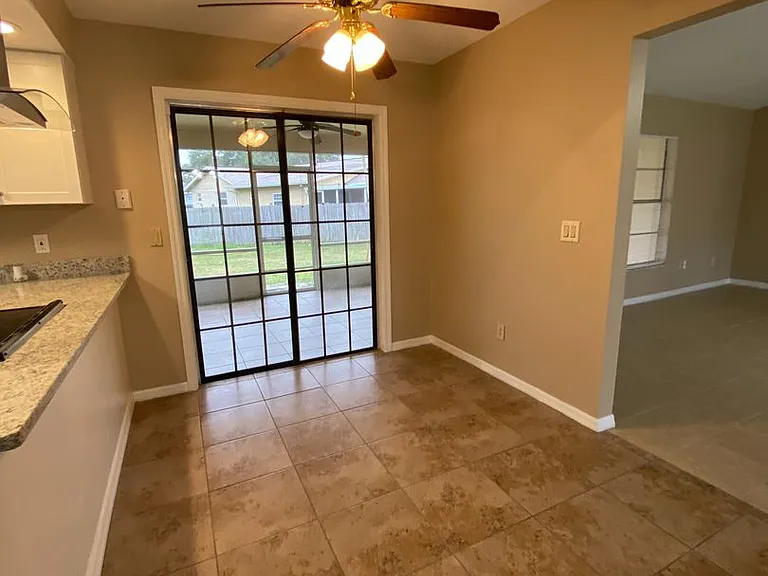 1078 E Gaucho Cir — Photo 5