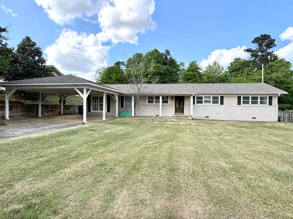 904 Lynn Cir, Tupelo, MS 38804