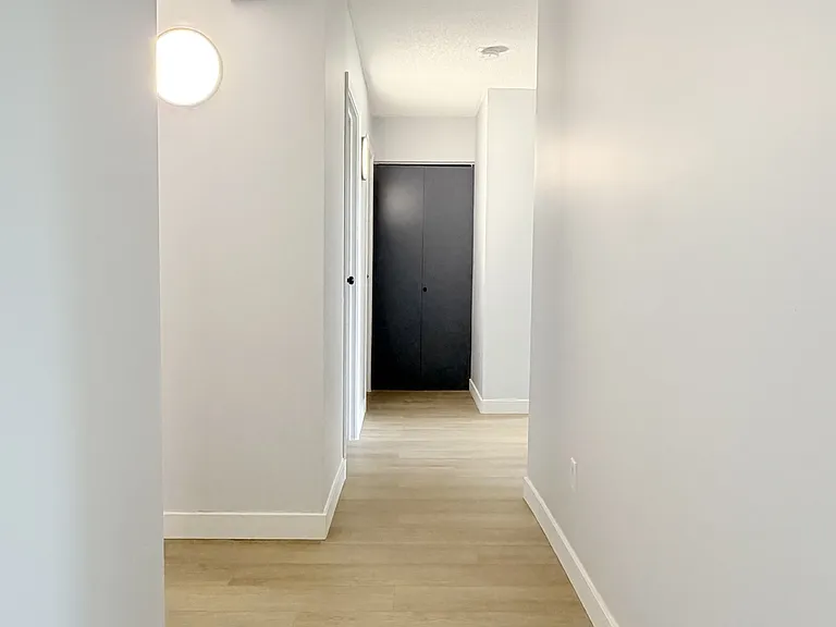 2940 Elsmere Ave #108 — Photo 8