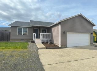142 SE Lebleu Ln, Winston, OR 97496