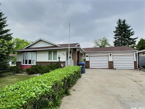 609 Henry STREET, Estevan, SK S4A 2B7