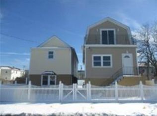 72-15 Almeda Ave, Arverne, NY 11692