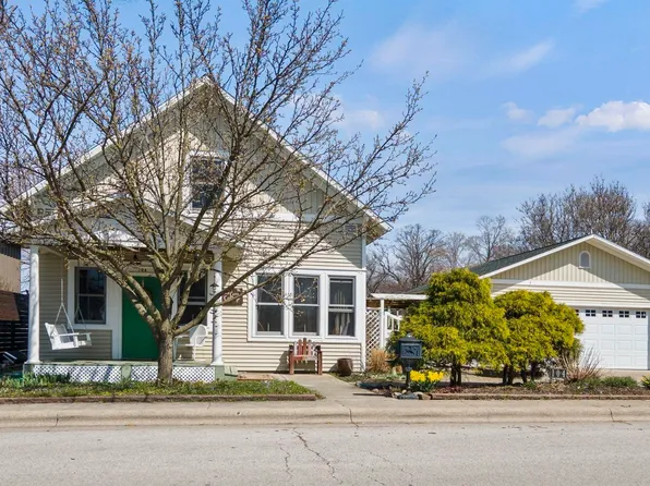 104 W 12th St, Winona Lake, IN 46590