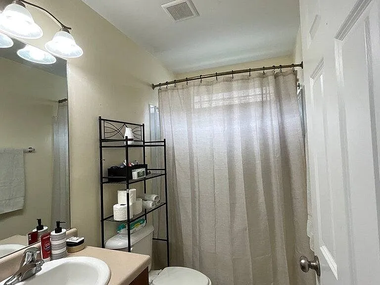 12 Summer Lake Way — Photo 4
