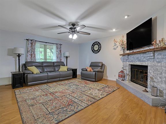 4th image of 4712 Benning St