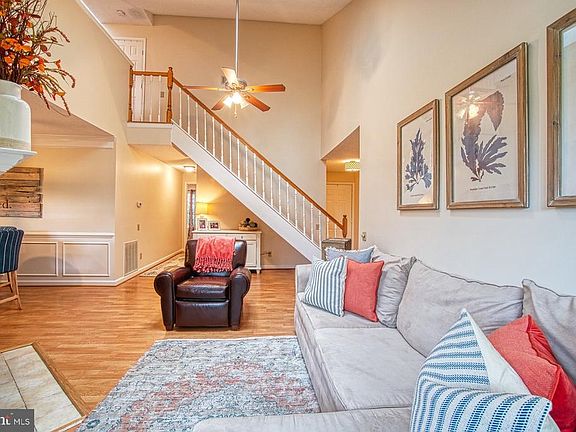 Open Floor Plan - Perfect for Family Gatherings