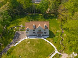 168 E Cross Rd, New Canaan, CT 06840