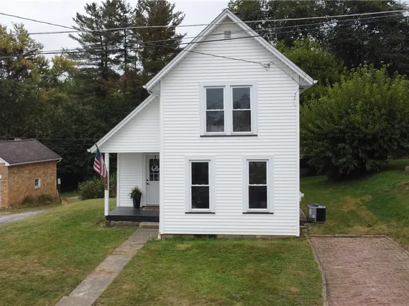 4740 W Center St, Mineral City, OH 44656