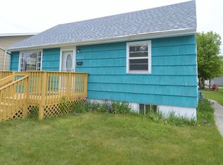 1916 7th Ave N, Grand Forks, ND 58203