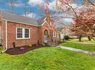 103 Crompton Rd, Waynesboro, VA 22980