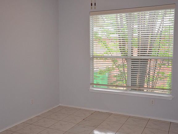 3rd image of 9209 Newport Ln