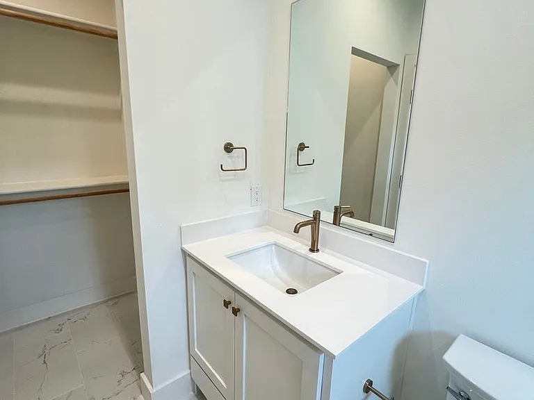 3303 Homer St — Photo 25