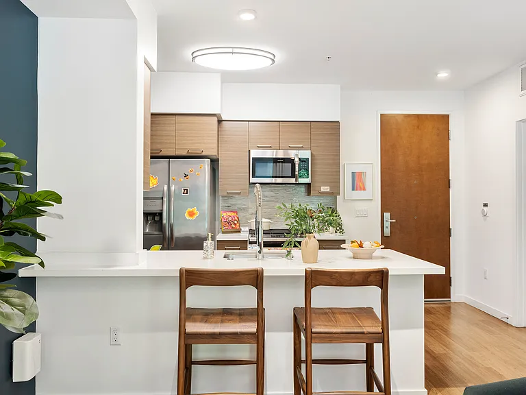 Modern Kitchen | Next on Lex Apartments | Luxury Apartments in Glendale CA