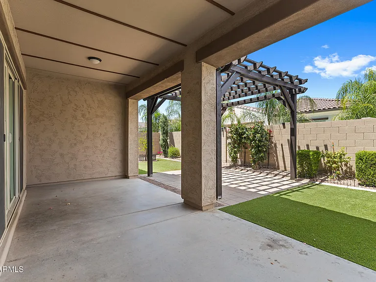 10218 E Bergeron Ave — Photo 44