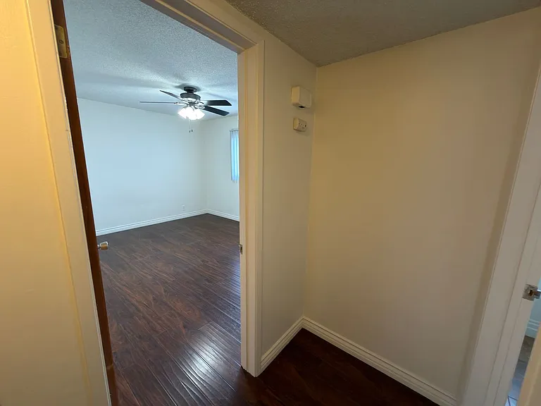 304 E Almond Ave — Photo 13