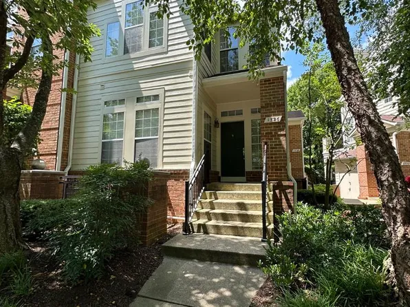 1326 Garden Wall Cir #314, Reston, VA 20194