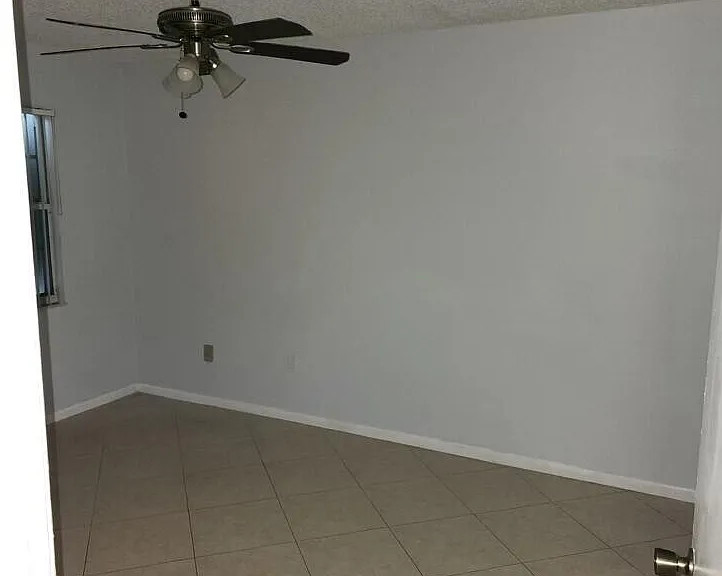 176 Waterside Dr — Photo 3