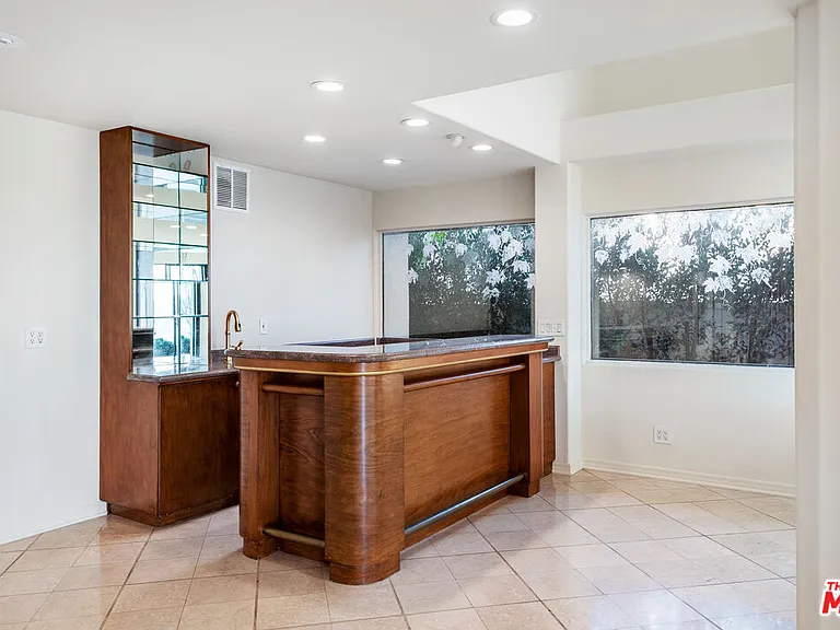 7940 Vulcan Dr — Photo 44