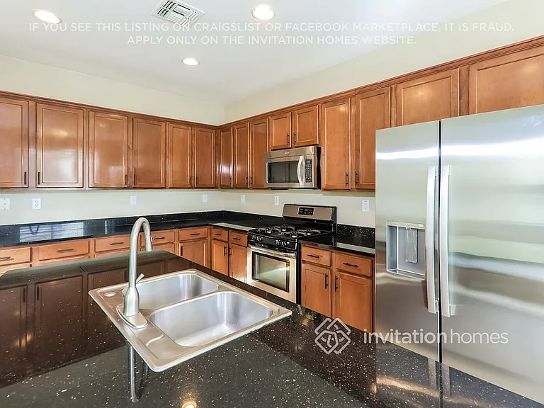 29357 N 67th Dr — Photo 10