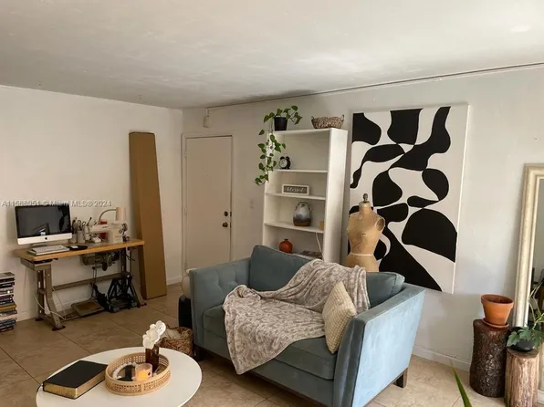 7215 Miami Lakes Dr APT A13, Hialeah, FL 33014