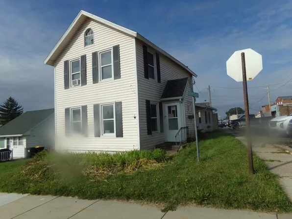 112 S Division Ave, Spring Grove, MN 55974
